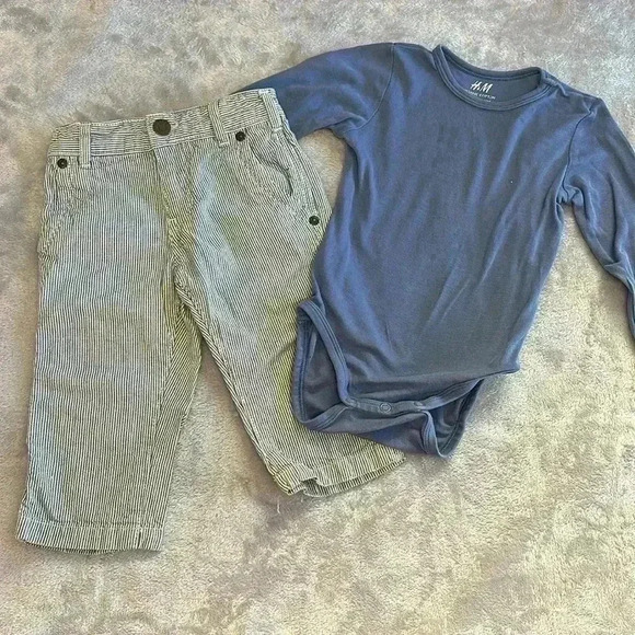 GAP and H&M - 2 piece toddler outfit. Size  12 to 18 months - Picture 1 of 7